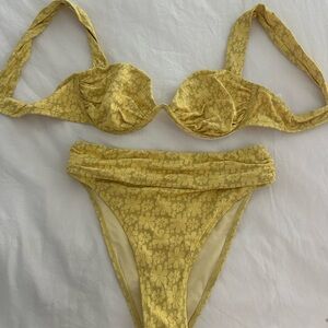 Cupshe M Yellow Floral Bikini Set